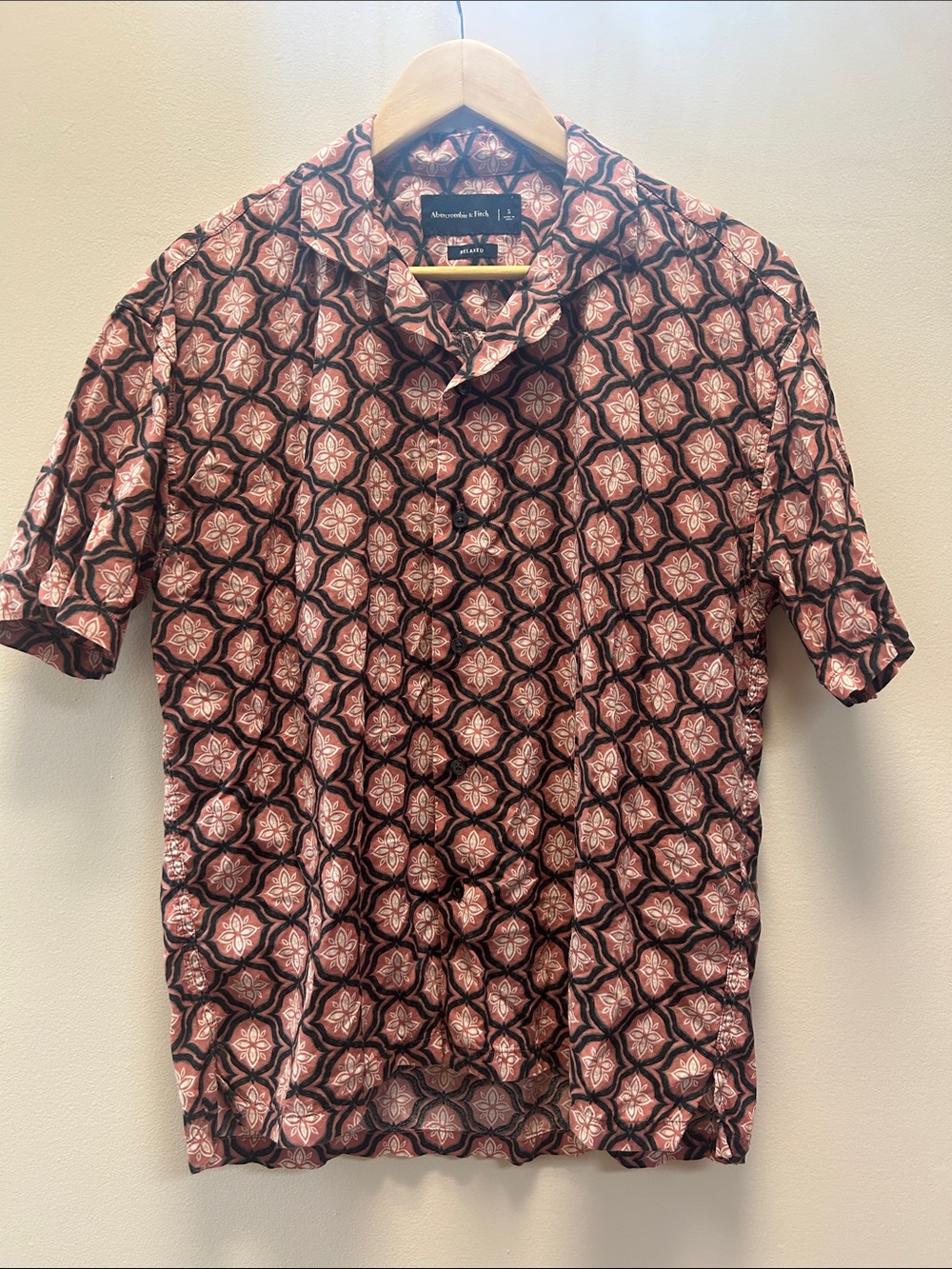 Abercrombie & Fitch Geometric Print Men’s Short Sleeve Button Down Shirt